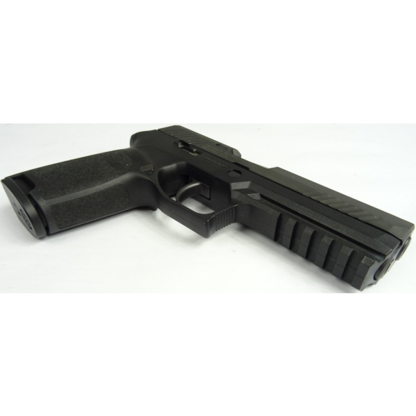 Pistolet samopowtarzalny SIG Sauer P320 kal. 9x19mm